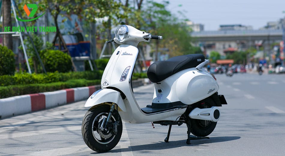 Xe máy điện Vespa Dibao 2018 khiến người tiêu dùng không thể “ngó lơ”